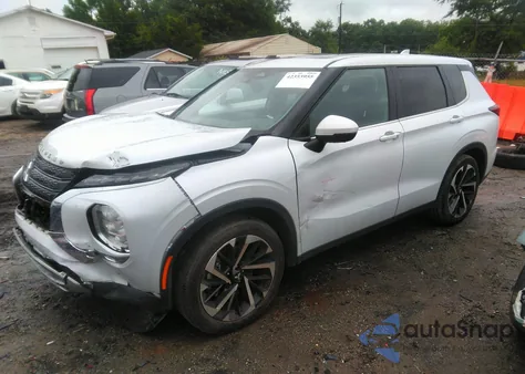 2024 Mitsubishi Outlander Se/Black Edition z USA, uszkodzony, nr VIN JA4J3VA83RZ018282
